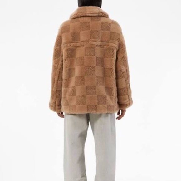 Apparis Lucy Checked Faux Fur Jacket in Size M in Butterscotch NWT - Picture 7 of 9